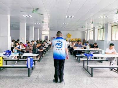 反诈宣传在行动，垃圾分类树新风