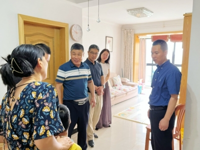 双节慰问，情暖人心！瓦力游戏科技党支部走访慰问结对助扶对象